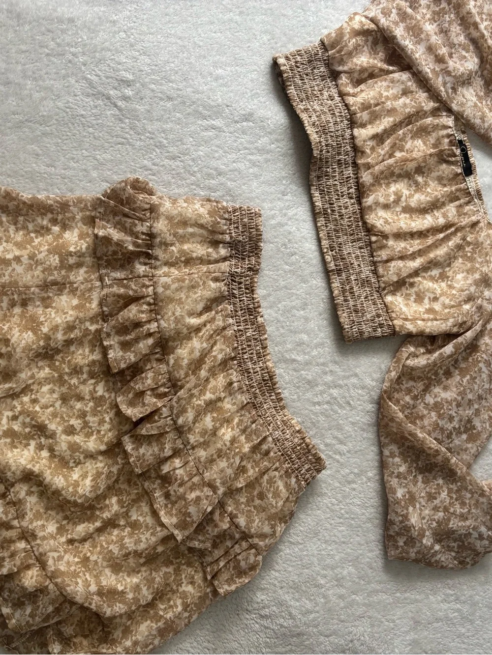 Beige Floral Ruffle Set - Picture 1 of 4